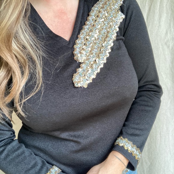 Devon Black Beaded V-Neck Top - Picture 4 of 4